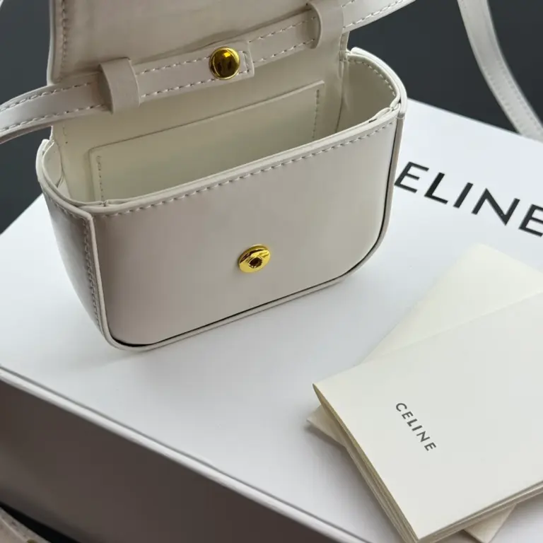 高仿CELINE-賽琳 經典牛皮迷你手袋 - TRIOMPHE按扣設計 多背法時尚配飾-10I513
