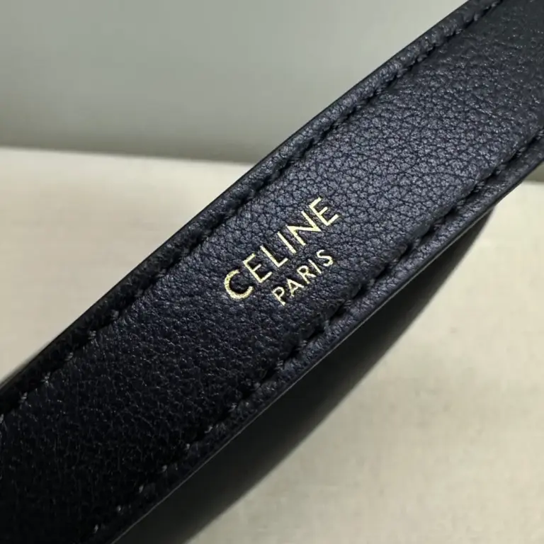 高仿CELINE-賽琳 金色飾面牛皮革肩背包-114713