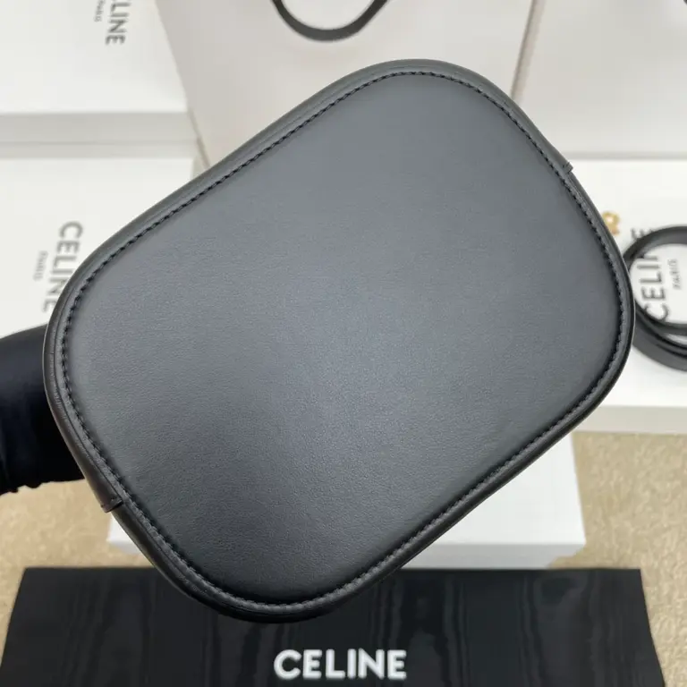 高仿CELINE-賽琳 經典TRIOMPHE磁扣牛皮手提斜挎包-119173