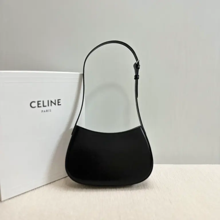 高仿CELINE-賽琳 銀色飾面牛皮革斜挎包-115703