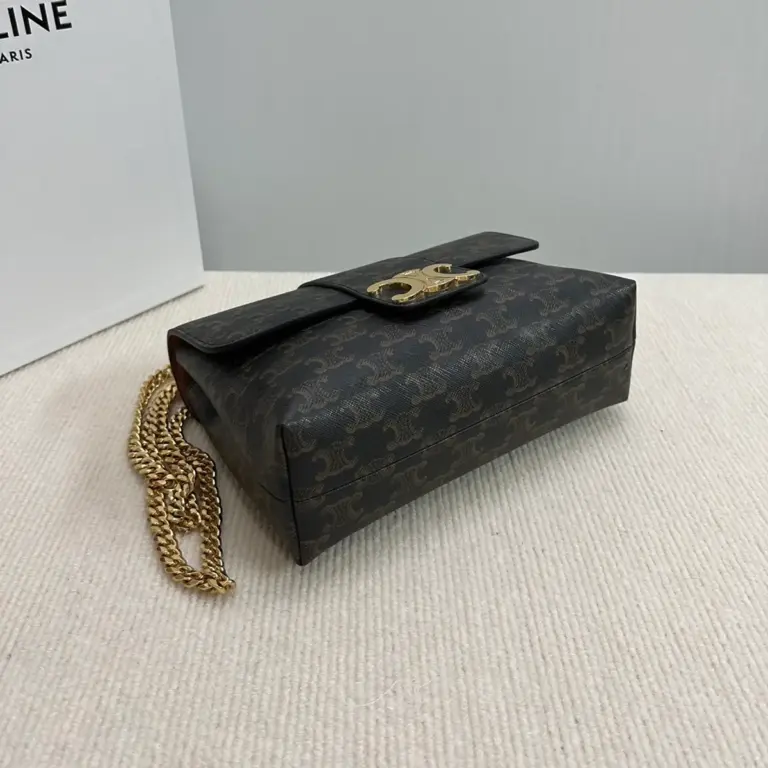 高仿CELINE-賽琳 Triomphe 牛皮革斜挎包-115852