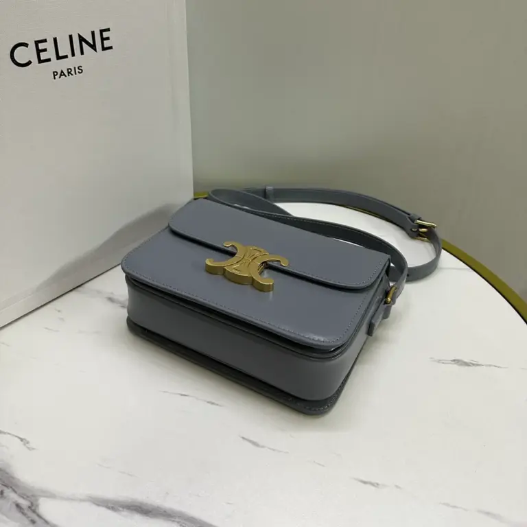高仿CELINE-賽琳 TRIOMPHE 牛皮革斜挎包 - 多功能時尚隨身包-188423