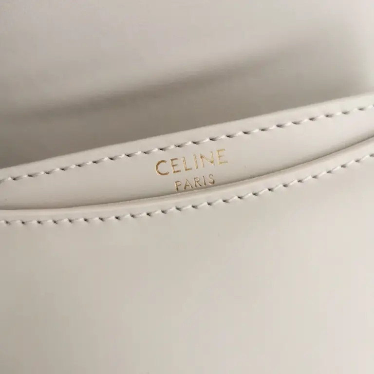 高仿CELINE-賽琳 迷你牛皮TRIOMPHE金屬扣手袋-10L063 17 高仿CELINE-賽琳 迷你牛皮TRIOMPHE金屬扣手袋-10L063