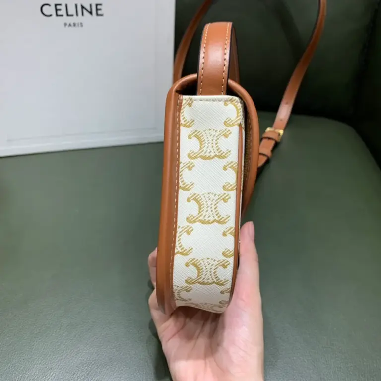 高仿CELINE-賽琳 Triomphe帆布迷你斜挎手袋 - 經典印花牛皮包邊設計-196702