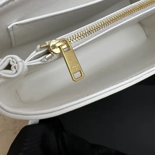高仿CELINE-賽琳 經典TRIOMPHE牛皮斜挎包 - 金色飾面優雅設計-116593 17 高仿CELINE-賽琳 經典TRIOMPHE牛皮斜挎包 - 金色飾面優雅設計-116593