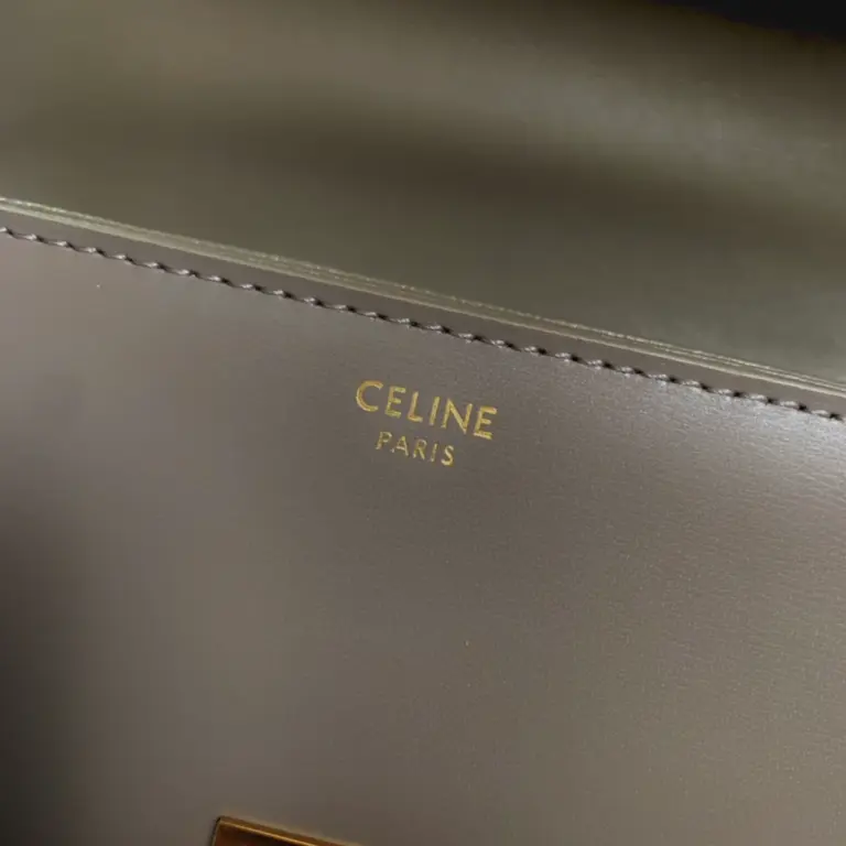 高仿CELINE-賽琳 TRIOMPHE 金屬鎖扣牛皮斜挎包-188423