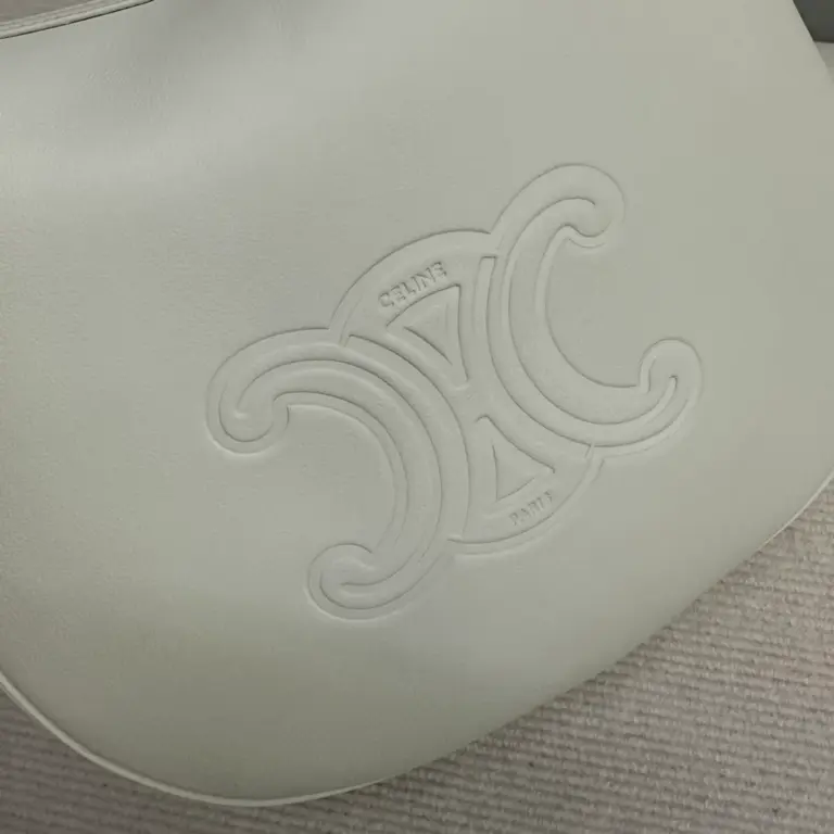 高仿CELINE-賽琳 金色飾面牛皮革肩背包-114713