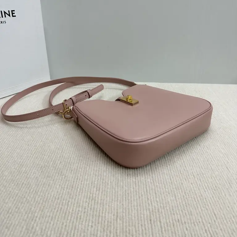 高仿CELINE-賽琳 經典牛皮旋轉鎖扣多功能手提斜挎包-120693 14 高仿CELINE-賽琳 經典牛皮旋轉鎖扣多功能手提斜挎包-120693