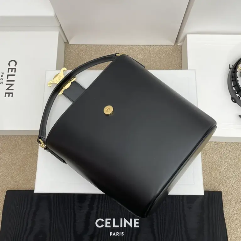 高仿CELINE-賽琳 經典TRIOMPHE磁扣牛皮手提斜挎包-119173