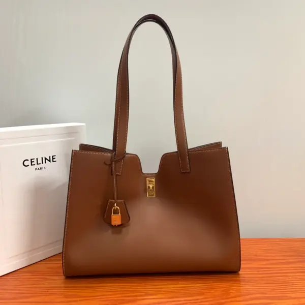 高仿CELINE-賽琳 經典牛皮革肩背包 - 優雅設計與實用功能結合-112583