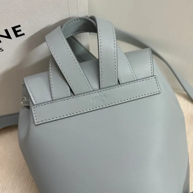 高仿CELINE-賽琳 TRIOMPHE磁扣抽繩皮革包 - 多背法時尚手袋-118703