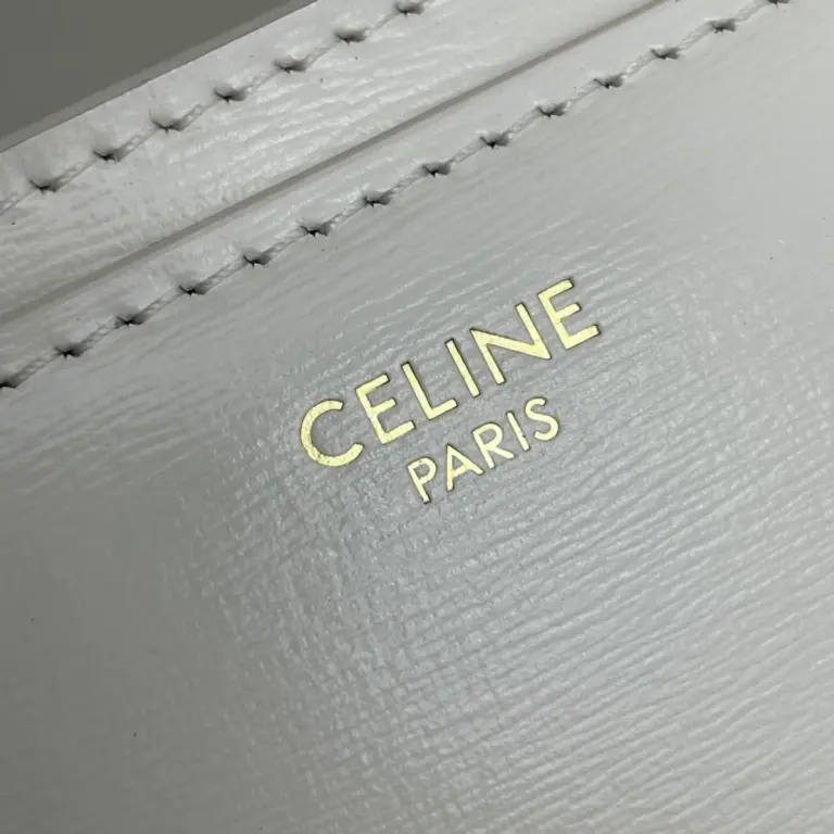 高仿CELINE-賽琳 TRIOMPHE壓印旋轉鎖扣牛皮手提包-121423