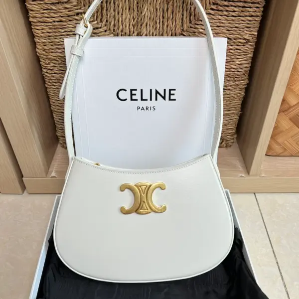 高仿CELINE-賽琳 經典牛皮革肩背包 - 多功能便攜設計-115703