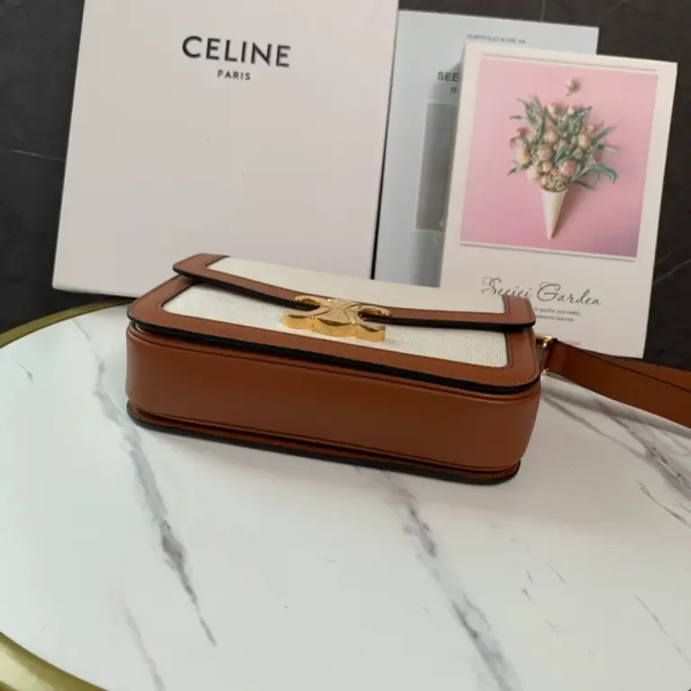 高仿CELINE-賽琳 金色TRIOMPHE金屬鎖扣斜挎包 - 多功能時尚肩背包-191242