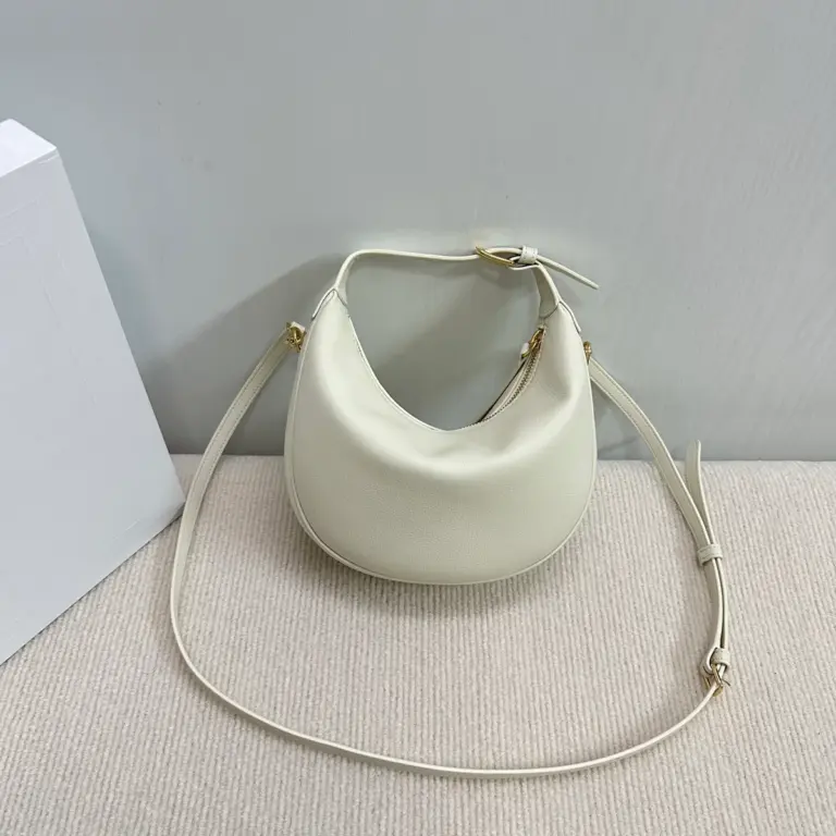 高仿CELINE-賽琳 金色牛皮革多功能手提斜挎包-120723