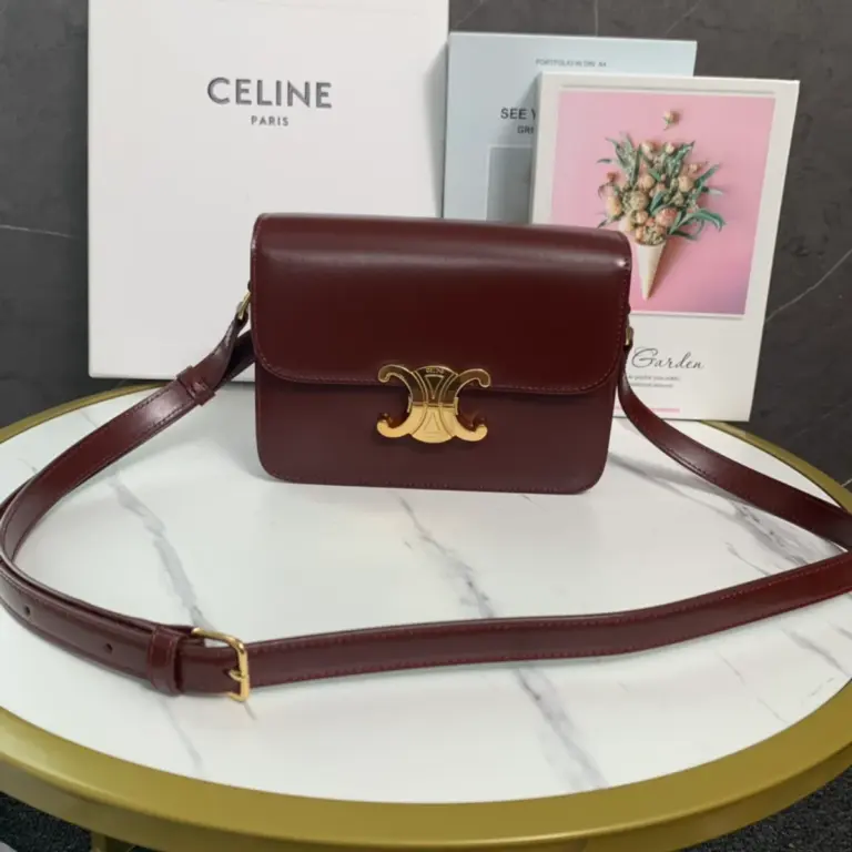 高仿CELINE-賽琳 TRIOMPHE鎖扣牛皮斜挎包 - 多功能時尚肩背包-188423