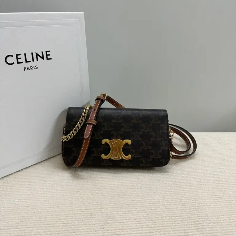 高仿CELINE-賽琳 TRIOMPHE CANVAS迷你手袋 - 多功能時尚智能手機包-10L972