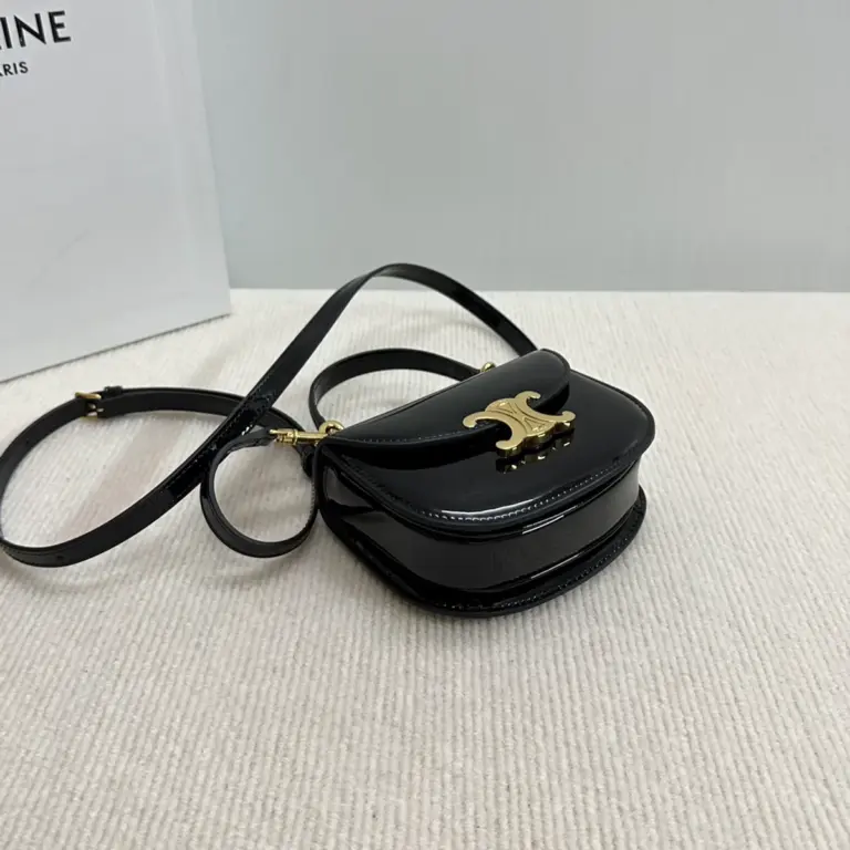 高仿CELINE-賽琳 經典迷你手袋 - 牛皮革優雅設計，多功能攜帶方式-10L063
