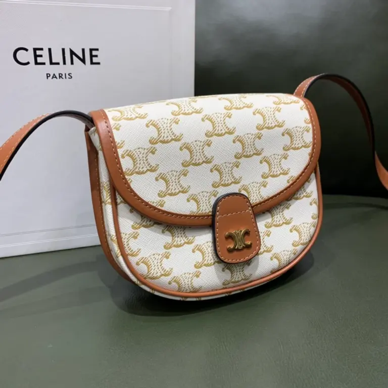 高仿CELINE-賽琳 Triomphe帆布迷你斜挎手袋 - 經典印花牛皮包邊設計-196702