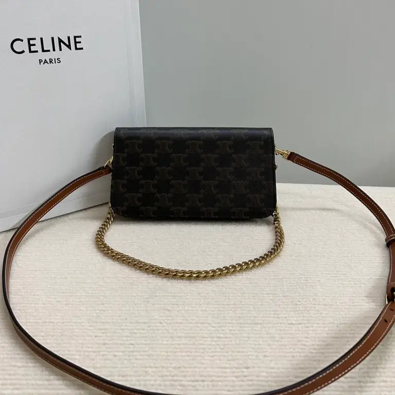 高仿CELINE-賽琳 TRIOMPHE CANVAS迷你手袋 - 多功能時尚智能手機包-10L972