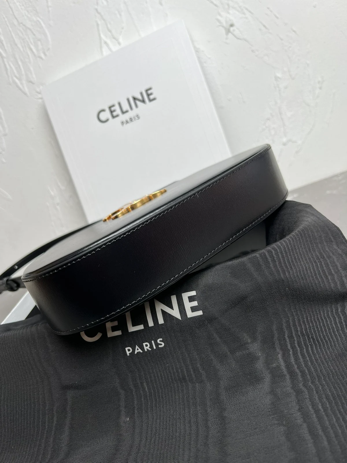 高仿CELINE-賽琳 時尚金色飾面牛皮革肩背包-115703 10 高仿CELINE-賽琳 時尚金色飾面牛皮革肩背包-115703