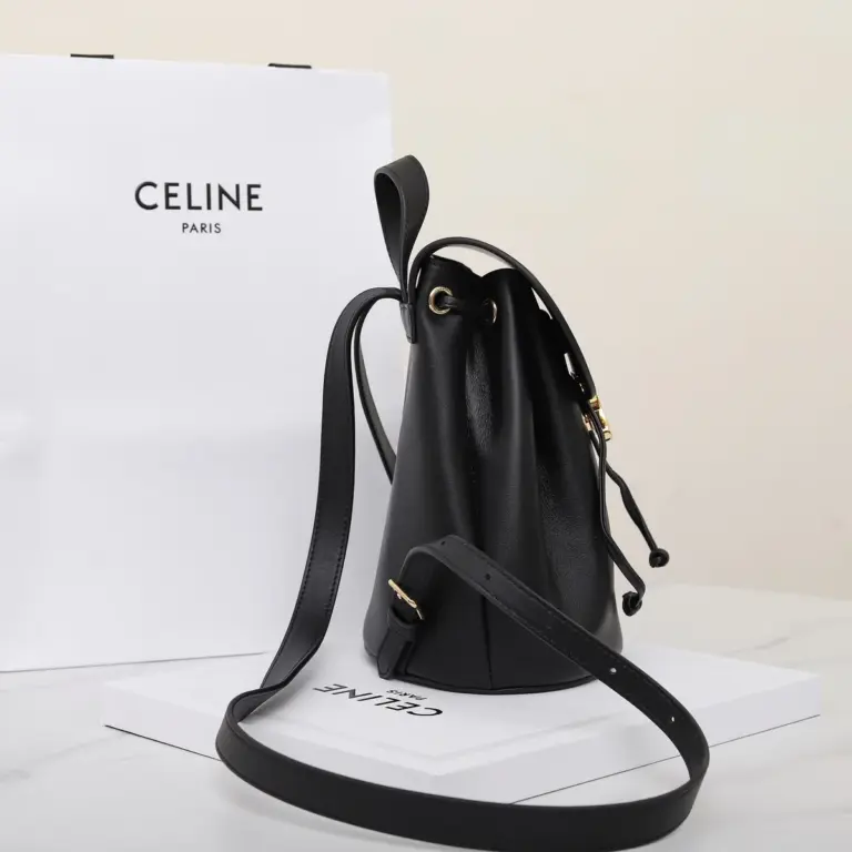 高仿CELINE-賽琳 TRIOMPHE磁扣牛皮革多功能手提包- 11870