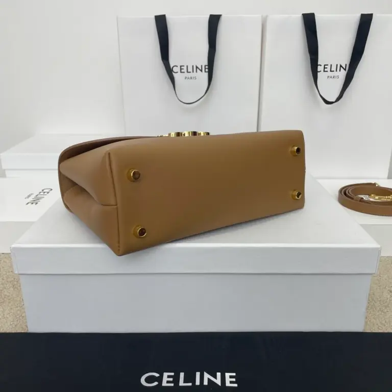 高仿CELINE-賽琳 TRIOMPHE 金色鎖扣牛皮革手提斜挎包-117523