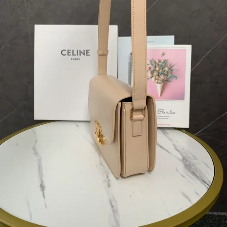 高仿CELINE-賽琳 經典TRIOMPHE牛皮革斜挎包-187363