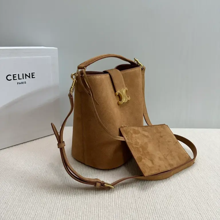 高仿CELINE-賽琳 經典TRIOMPHE磁扣牛皮絨面革多功能手提包-116613