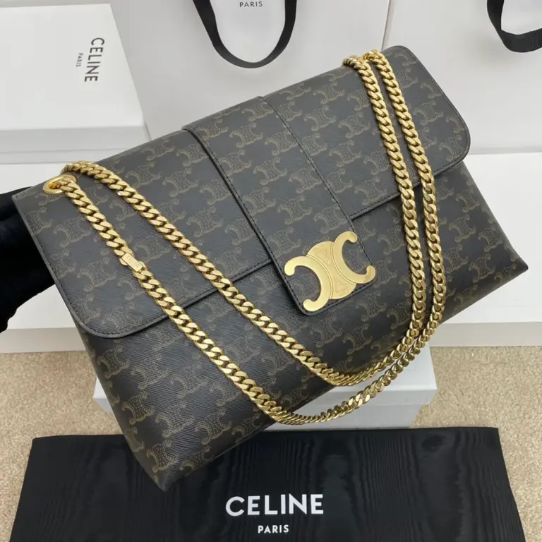 高仿CELINE-賽琳 經典TRIOMPHE標誌印花牛皮斜挎包-118222