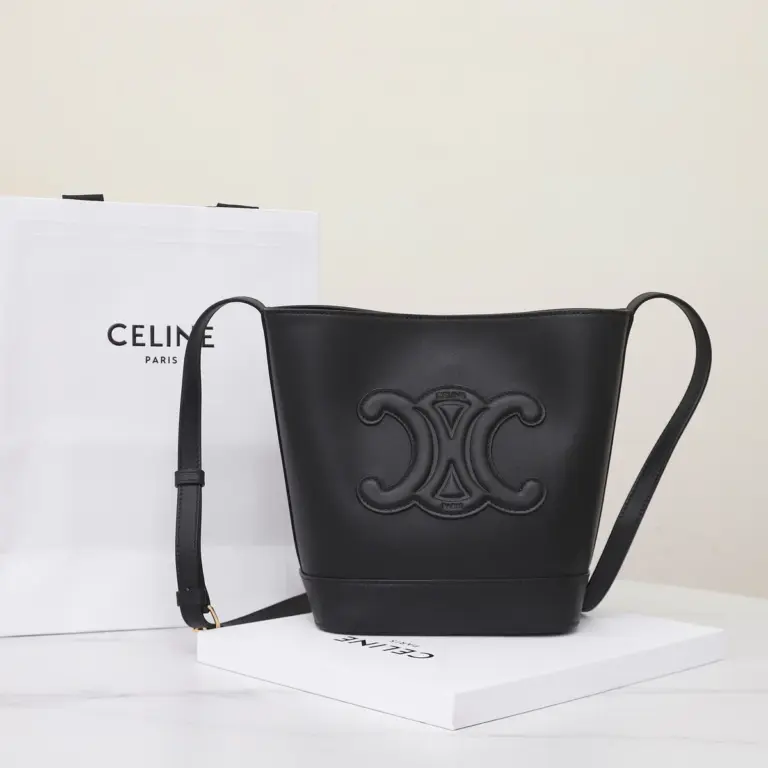 高仿CELINE-賽琳 金色飾面牛皮革斜挎包 - 時尚多功能肩背包-113783
