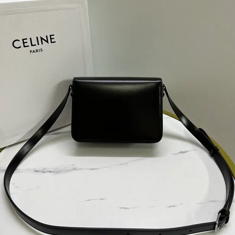 高仿CELINE-賽琳 TRIOMPHE 牛皮革斜挎包 - 銀色鎖扣設計-188423