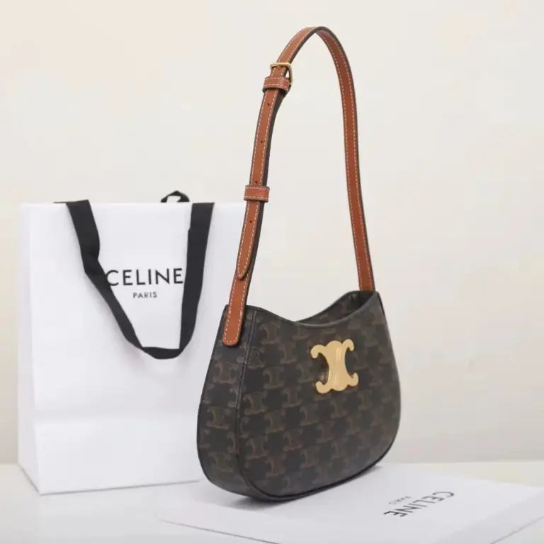 高仿CELINE-賽琳 TRIOMPHE CANVAS 標誌印花牛皮革包邊斜挎包-115702 12 高仿CELINE-賽琳 TRIOMPHE CANVAS 標誌印花牛皮革包邊斜挎包-115702