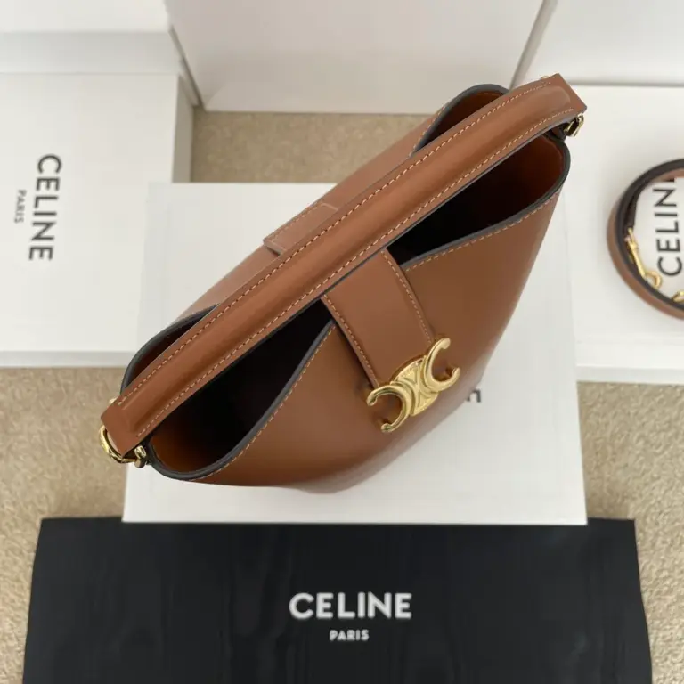 高仿CELINE-賽琳 TRIOMPHE磁扣牛皮手提斜挎包-119173