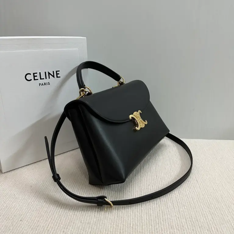 高仿CELINE-賽琳 經典TRIOMPHE牛皮革多功能手提斜挎包-117523