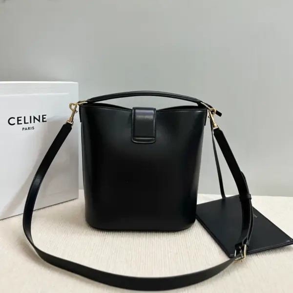 高仿CELINE-賽琳 Triomphe 牛皮革手提斜挎包-116613 12 高仿CELINE-賽琳 Triomphe 牛皮革手提斜挎包-116613