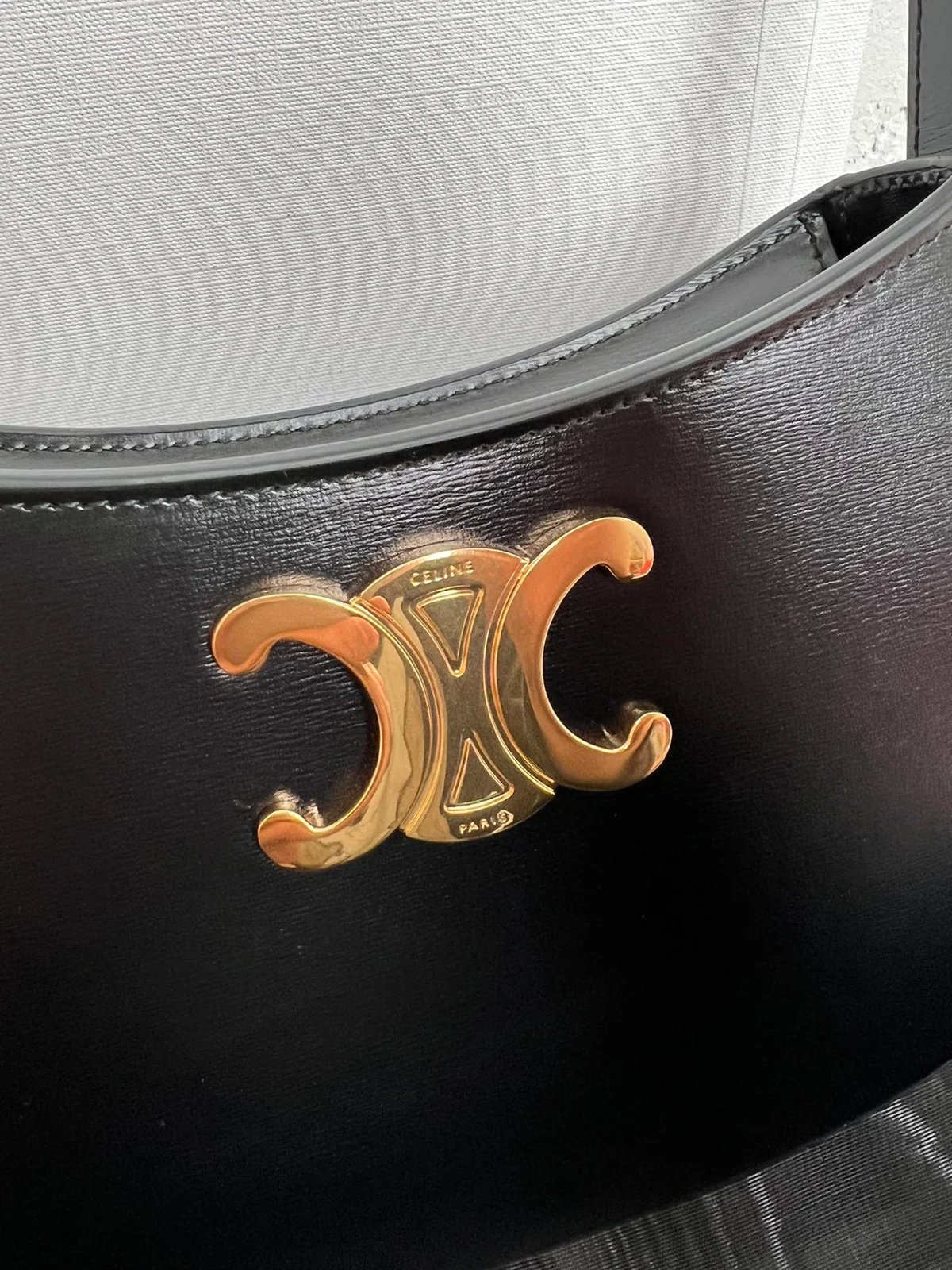 高仿CELINE-賽琳 時尚金色飾面牛皮革肩背包-115703 5 高仿CELINE-賽琳 時尚金色飾面牛皮革肩背包-115703