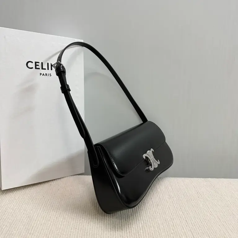 高仿CELINE-賽琳 TRIOMPHE 銀色飾面牛皮革肩背包-115533