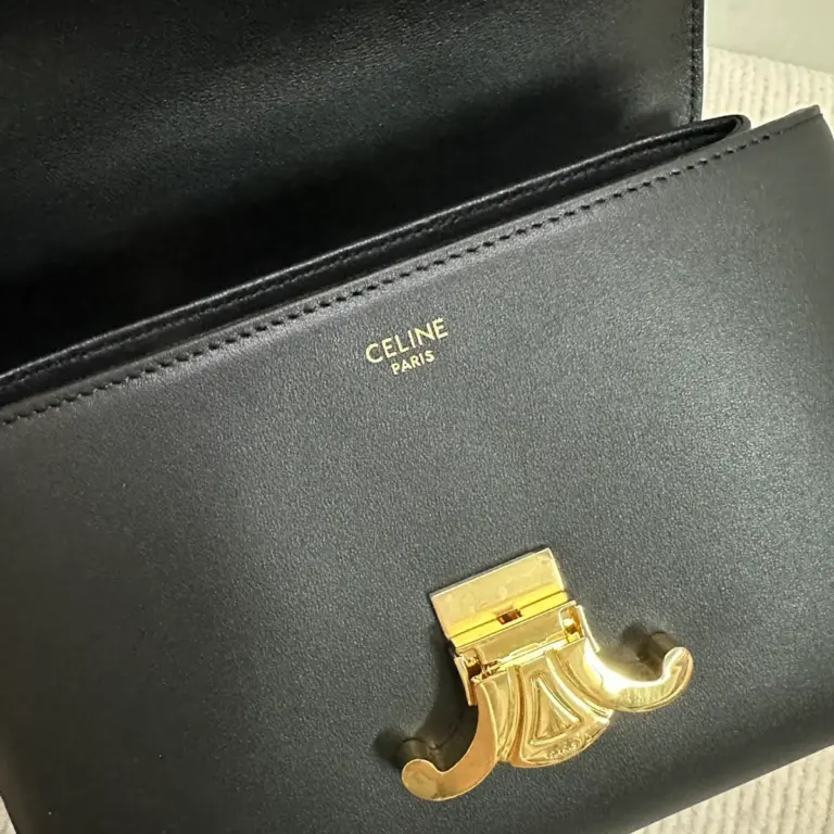 高仿CELINE-賽琳 TRIOMPHE 金色鎖扣牛皮手提斜挎包-118113