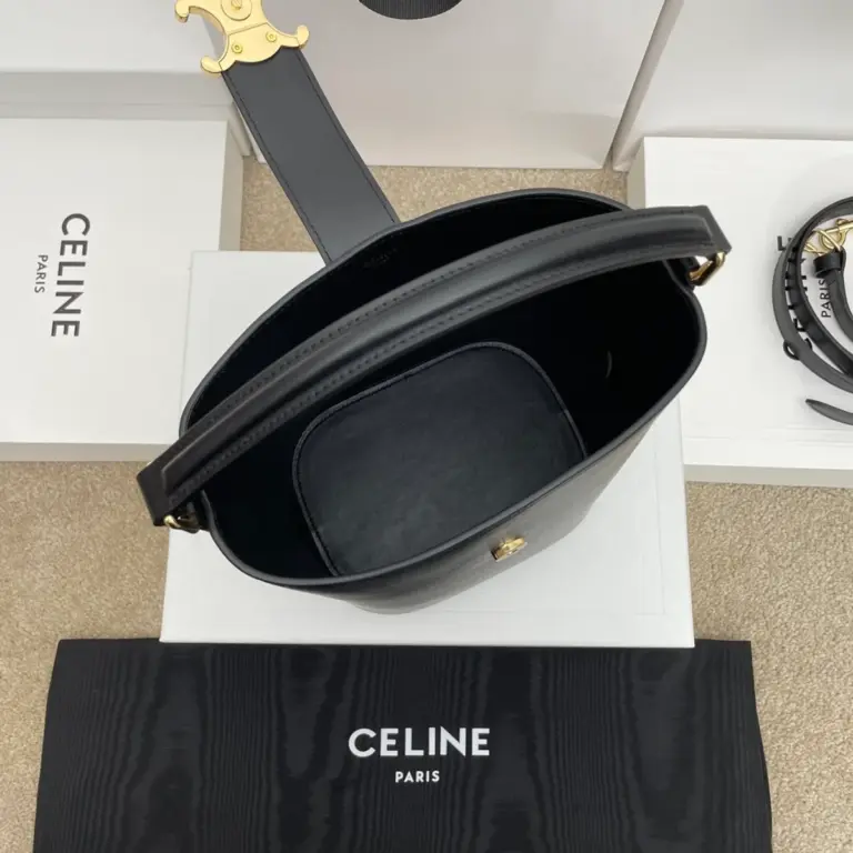 高仿CELINE-賽琳 經典TRIOMPHE磁扣牛皮手提斜挎包-119173