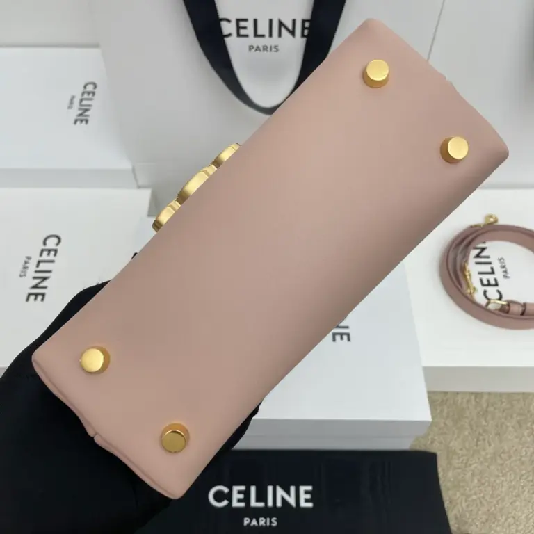 高仿CELINE-賽琳 TRIOMPHE鎖扣牛皮革斜挎包-118113