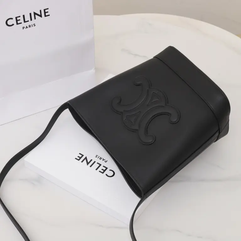 高仿CELINE-賽琳 金色飾面牛皮革斜挎包 - 時尚多功能肩背包-113783