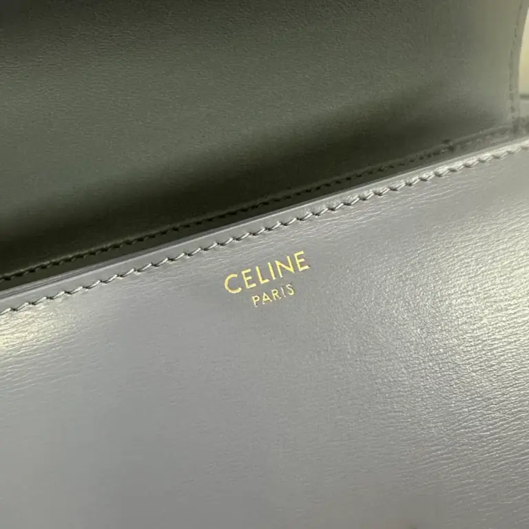 高仿CELINE-賽琳 TRIOMPHE 牛皮革斜挎包 - 多功能時尚隨身包-188423