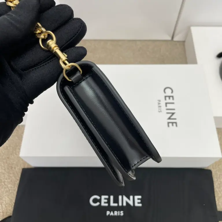 高仿CELINE-賽琳 迷你TRIOMPHE鎖扣牛皮手袋 - 多功能時尚隨身包-10L973