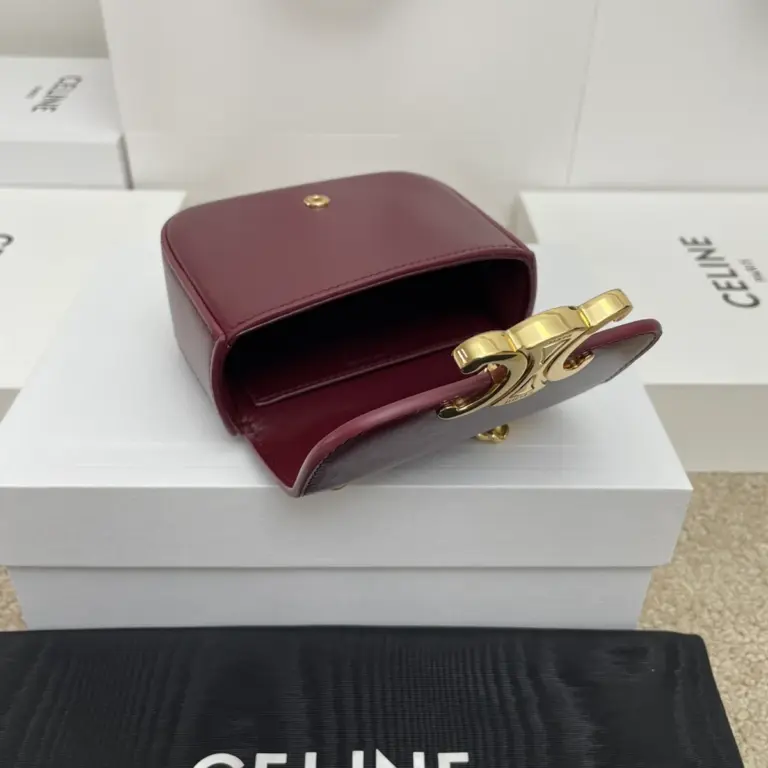 高仿CELINE-賽琳 迷你TRIOMPHE牛皮斜挎手袋-10L843