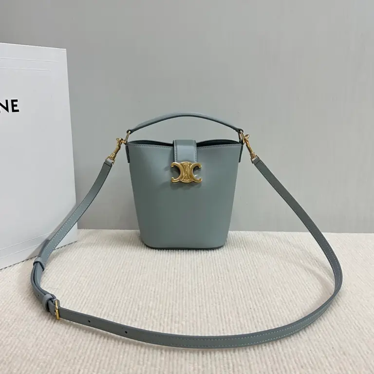 高仿CELINE-賽琳 經典TRIOMPHE磁扣迷你手袋 - 多功能便攜設計-10N473