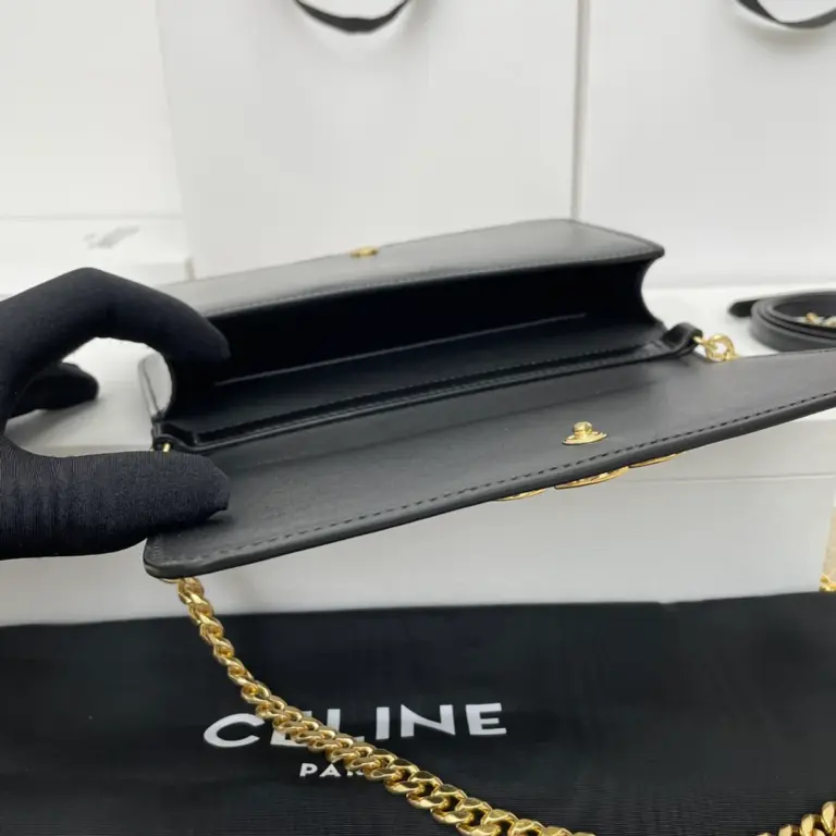 高仿CELINE-賽琳 迷你TRIOMPHE鎖扣牛皮手袋 - 多功能時尚隨身包-10L973