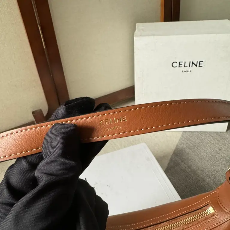 高仿CELINE-賽琳 多功能牛皮斜挎肩背包-117253