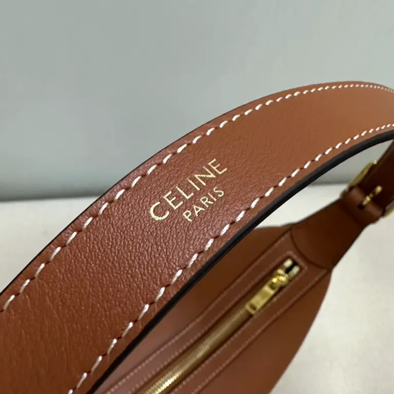 高仿CELINE-賽琳 金色飾面牛皮革肩背包-114713