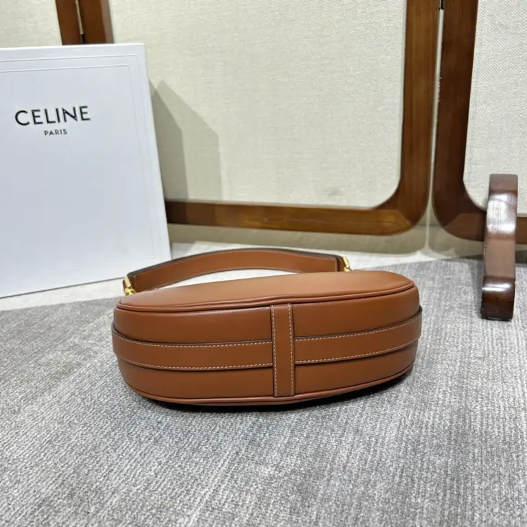高仿CELINE-賽琳 時尚多功能牛皮革手提斜挎包-196923